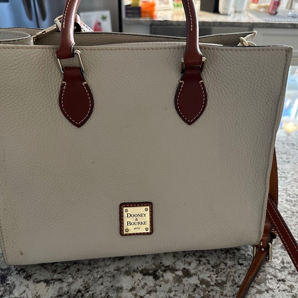 Dooney & Bourke Purse - Picture 1 of 6